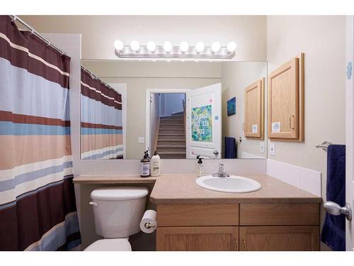 44 Tuscany Ridge Green, Calgary, AB - Indoor Photo Showing Bathroom