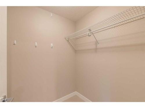 207-823 5 Avenue Nw, Calgary, AB - Indoor With Storage