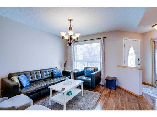 205 Coral Springs Close Ne, Calgary, AB - Indoor Photo Showing Kitchen