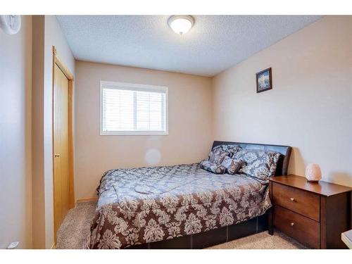 205 Coral Springs Close Ne, Calgary, AB - Indoor Photo Showing Other Room