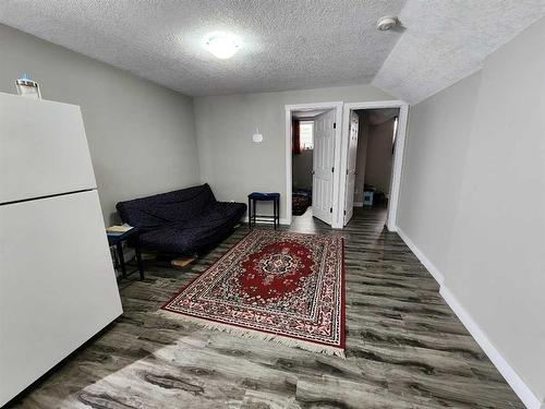 205 Coral Springs Close Ne, Calgary, AB - Indoor Photo Showing Other Room