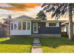 254 Dovercliffe Way SE Calgary, AB T2B 1W8