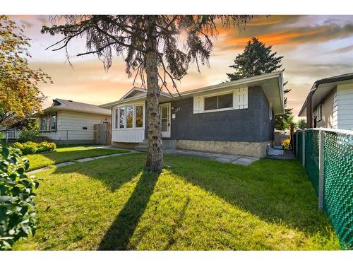 254 Dovercliffe Way Se, Calgary, AB - Outdoor