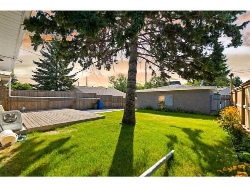 254 Dovercliffe Way Se, Calgary, AB - Outdoor With Backyard