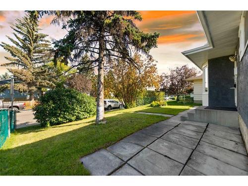 254 Dovercliffe Way Se, Calgary, AB - Outdoor