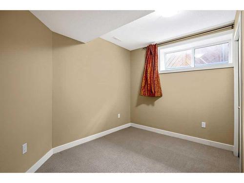 60 Westmount Way, Okotoks, AB - Indoor Photo Showing Other Room