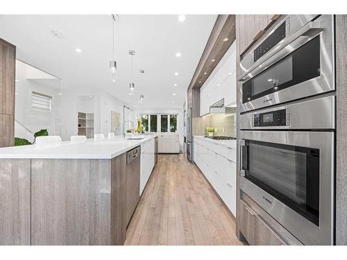 2406 35 Street Sw, Calgary, AB - Indoor Photo Showing Kitchen With Upgraded Kitchen