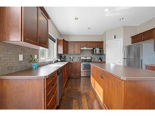 148 Seagreen Manor, Chestermere, AB - Indoor Photo Showing Kitchen