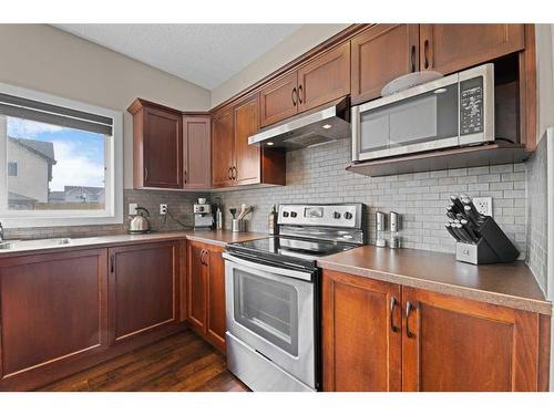 148 Seagreen Manor, Chestermere, AB - Indoor Photo Showing Kitchen