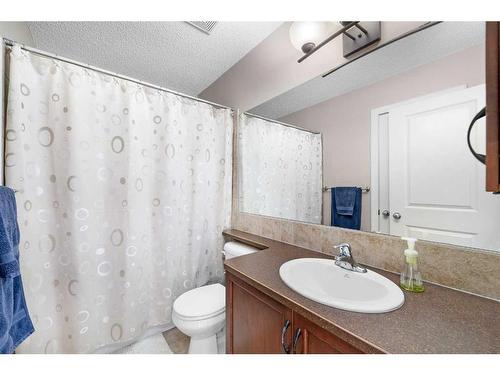 148 Seagreen Manor, Chestermere, AB - Indoor Photo Showing Bathroom