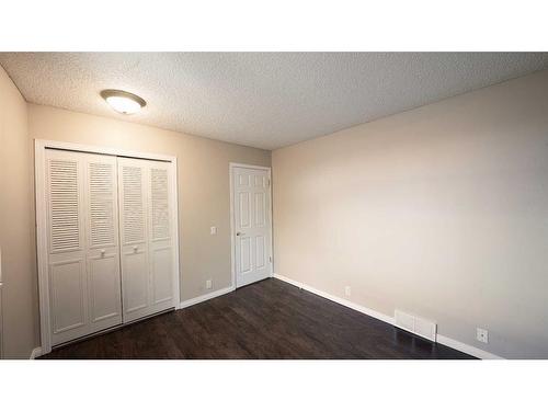 16 Ridgegate Way Sw, Airdrie, AB - Indoor Photo Showing Other Room