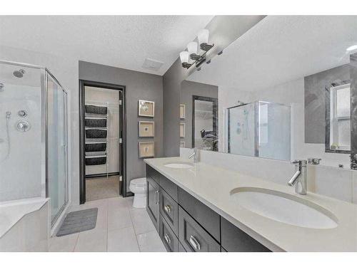 1026 Evanston Drive Nw, Calgary, AB - Indoor Photo Showing Bathroom