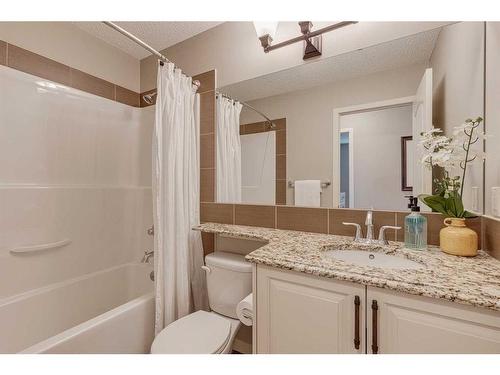 1212 Brightoncrest Common Se, Calgary, AB - Indoor Photo Showing Bathroom