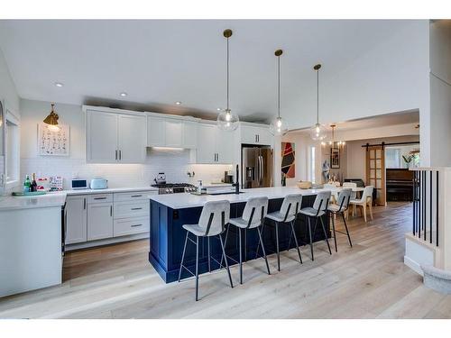 354 Mountain Park Drive Se, Calgary, AB - Indoor Photo Showing Kitchen With Upgraded Kitchen