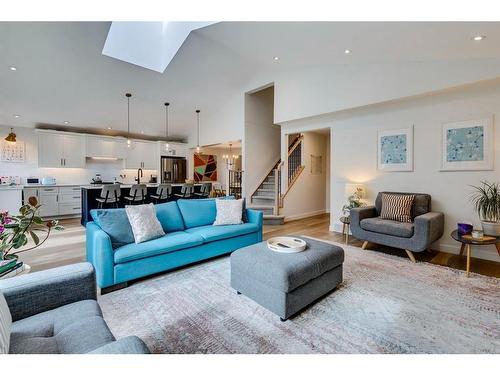 354 Mountain Park Drive Se, Calgary, AB - Indoor Photo Showing Living Room