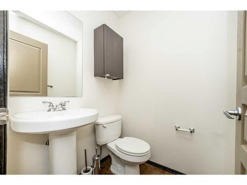 415 Cranston Drive Se, Calgary, AB - Indoor Photo Showing Bathroom