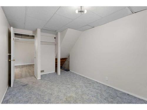 2419 7 Avenue Nw, Calgary, AB - Indoor Photo Showing Other Room