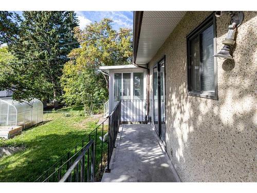 2419 7 Avenue Nw, Calgary, AB - Outdoor