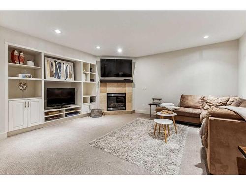 1934 47 Avenue Sw, Calgary, AB - Indoor With Fireplace