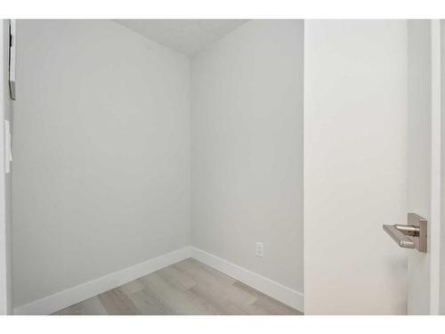 261-20 Coachway Road Sw, Calgary, AB - Indoor Photo Showing Other Room