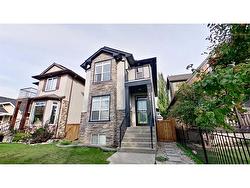 422 7 Street NE Calgary, AB T2E 4C4