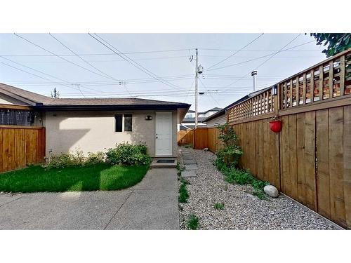 422 7 Street Ne, Calgary, AB 