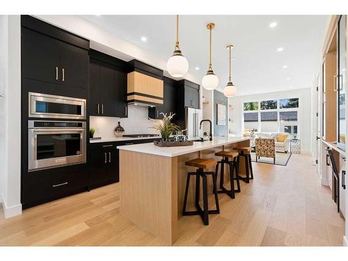 1112A Regent Crescent Ne, Calgary, AB - Indoor Photo Showing Kitchen With Stainless Steel Kitchen With Upgraded Kitchen