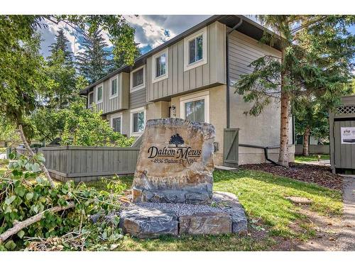 16-4936 Dalton Drive Nw, Calgary, AB - Outdoor