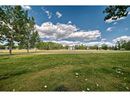 16-4936 Dalton Drive Nw, Calgary, AB - Outdoor With View