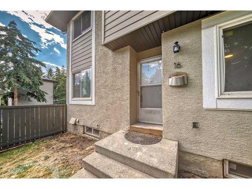 16-4936 Dalton Drive Nw, Calgary, AB - Outdoor With Exterior