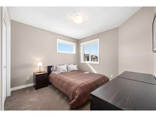 1 Cranberry Cove Se, Calgary, AB - Indoor Photo Showing Bedroom