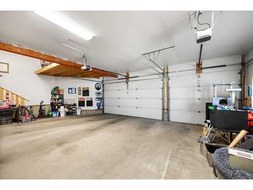 1 Cranberry Cove Se, Calgary, AB - Indoor Photo Showing Garage