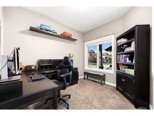 1 Cranberry Cove Se, Calgary, AB - Indoor Photo Showing Office