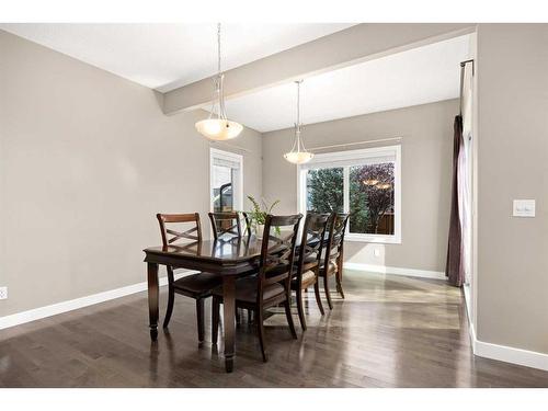 1 Cranberry Cove Se, Calgary, AB - Indoor Photo Showing Dining Room