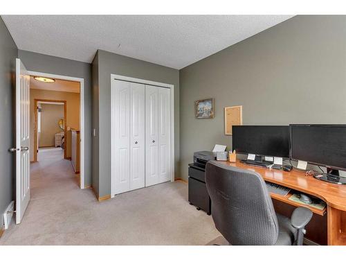 151 Riverview Circle Se, Calgary, AB - Indoor Photo Showing Office