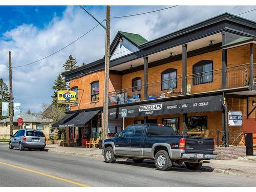 330-88 9 Street Ne, Calgary, AB - Outdoor With Balcony