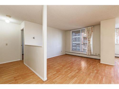 413-738 3 Avenue Sw, Calgary, AB - Indoor Photo Showing Other Room