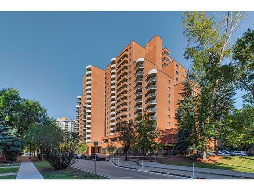 413-738 3 Avenue Sw, Calgary, AB - Outdoor With Facade