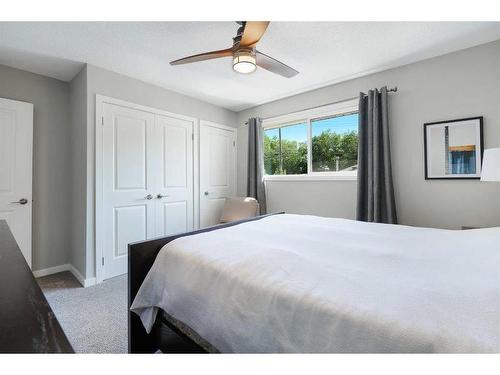 348 Adams Crescent Se, Calgary, AB - Indoor Photo Showing Bedroom