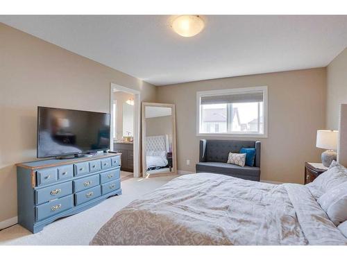 23 Everwoods Park Sw, Calgary, AB - Indoor Photo Showing Bedroom