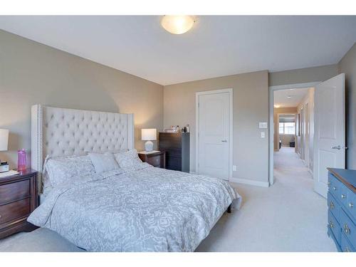 23 Everwoods Park Sw, Calgary, AB - Indoor Photo Showing Bedroom