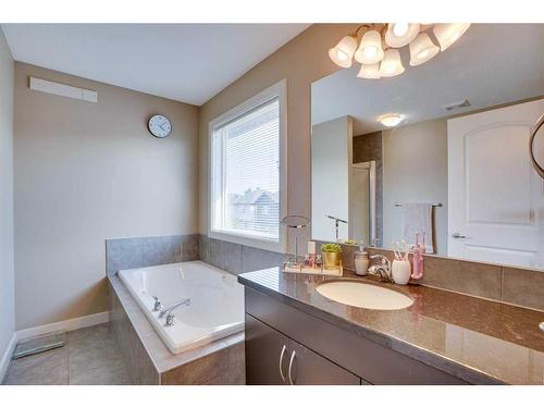 23 Everwoods Park Sw, Calgary, AB - Indoor Photo Showing Bathroom