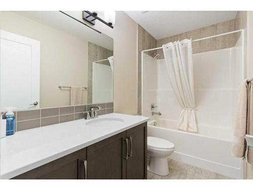 138 Baywater Way Sw, Airdrie, AB - Indoor Photo Showing Bathroom