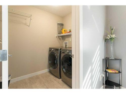 138 Baywater Way Sw, Airdrie, AB - Indoor Photo Showing Laundry Room