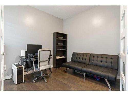 138 Baywater Way Sw, Airdrie, AB - Indoor Photo Showing Office