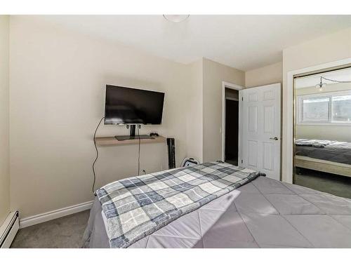 303-730 2 Avenue Nw, Calgary, AB - Indoor Photo Showing Bedroom