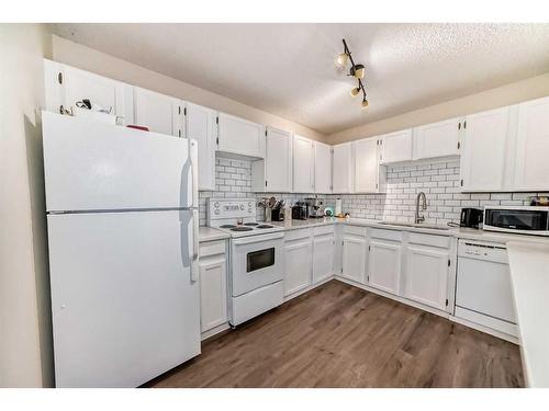 303-730 2 Avenue Nw, Calgary, AB - Indoor Photo Showing Kitchen