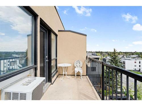 401-1724 26 Avenue Sw, Calgary, AB - Outdoor With View With Exterior