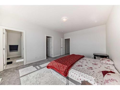 628 West Lakeview Dr Drive, Chestermere, AB - Indoor Photo Showing Bedroom