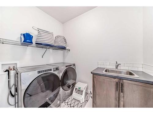 628 West Lakeview Dr Drive, Chestermere, AB - Indoor Photo Showing Laundry Room